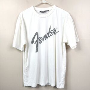 Fender Short Sleeve Front Side Spell Out Cotton Tee Medium